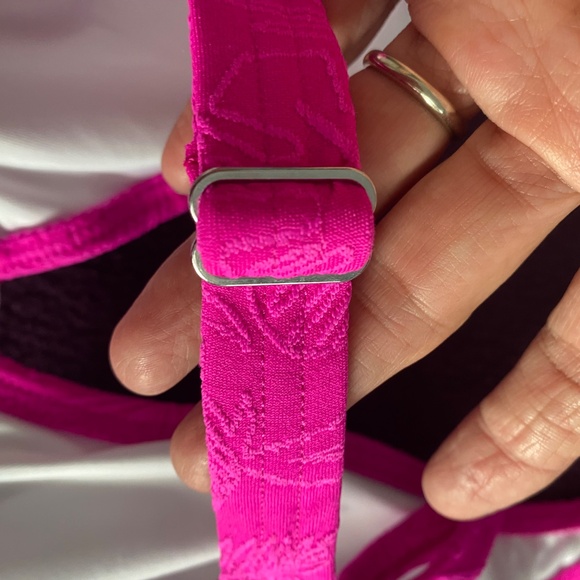 VENUS Bikini set hot pink NEW IN BAGS 10 bottom 36C 34D 32DD - Picture 10 of 13